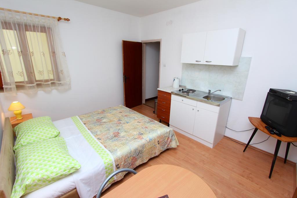 Apartments Antolovic Rovinj Oda fotoğraf